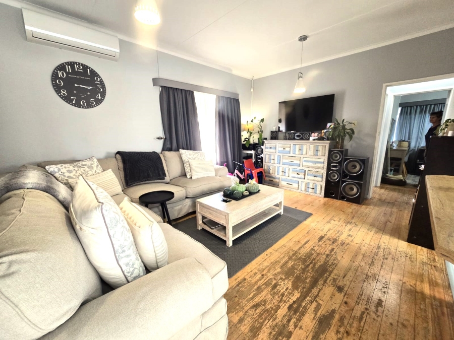 2 Bedroom Property for Sale in Paarl North Western Cape